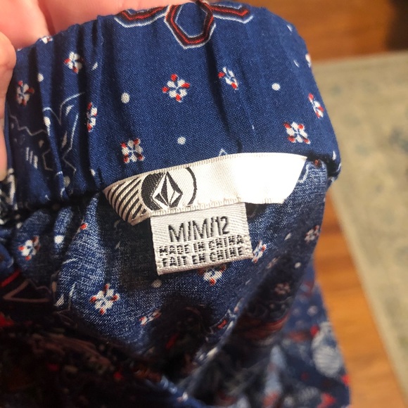 SALE! (NWOT)Volcom Blue Print High Slit Skirt (M) - Picture 8 of 8